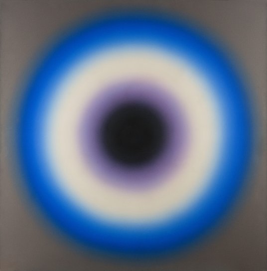 W kolekcji znajdują się rzeźby Magdaleny Abakanowicz