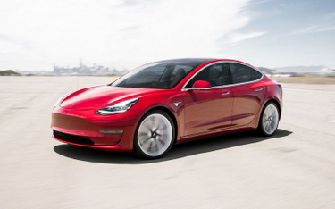 Tesla model 3 w wersji o połowę tańszej niż dotychczas