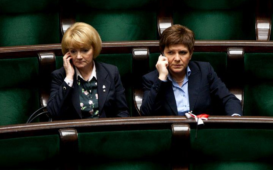 Posłanki Jolanta Szczypińska i Beata Szydło