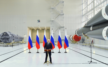 Putin podczas wizyty w kosmodromie "Wastocznyj"