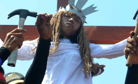 Na Filipinach ukrzyżowano 20 osób