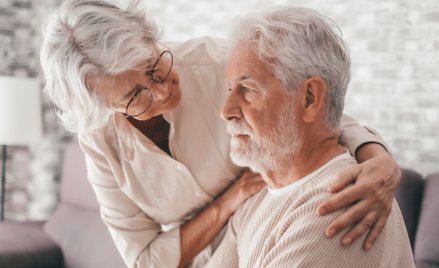 Część objawów choroby Alzheimera może zaczynać się poza mózgiem