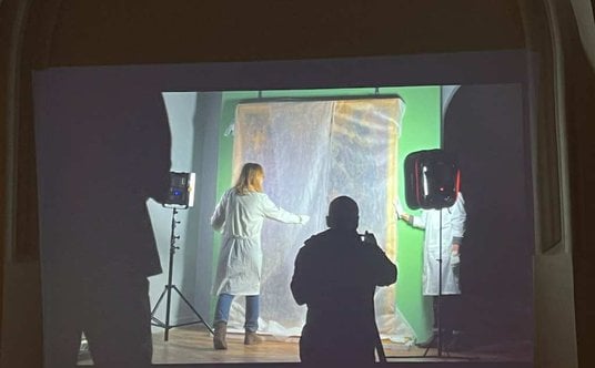 fragment wideofresku z wystawy „Hans Memling. Ultimum Iudicium. Lech Majewski”