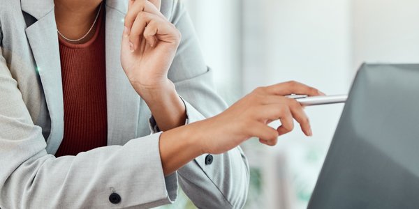 Fiskus może grzebać po cichu w cyfrowych danych podatników. Trzeba to uregulować na nowo