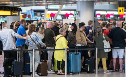 Chaos na lotnisku Schiphol w Amsterdamie
