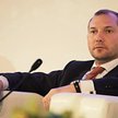 Denis Morozow zdobywał biznesowe doświadcze- nia w koncernach rosyjskich oligarchów