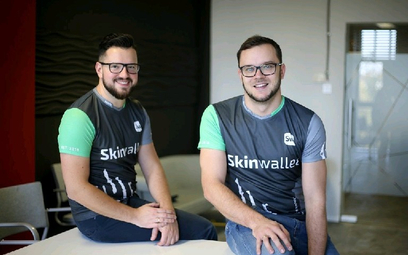 Zarząd startupu Skinwallet
(od lewej:
Kornel Szwaja
i Dawid Chomicz)
zdobył pieniądze
na ekspansję