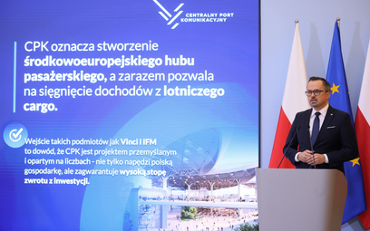 Sekretarz stanu w Ministerstwie Funduszy i Polityki Regionalnej Marcin Horała na konferencji prasowe