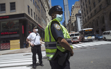 Narzekająca nieustannie
na brak funduszy nowojorska policja zapłaciła za Digidoga 74,5 tys. dolarów,