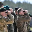 Andrzej Duda staje w konflikcie między MON a generałami po stronie wojska