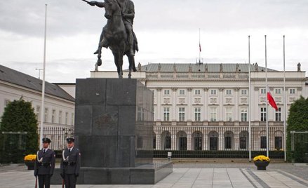 Zapotrzebowanie Kancelarii Prezydenta na usługi firm zewnętrznych wzrosło po przegranych wyborach