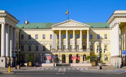Jak przekazał nam stołeczny ratusz, władze Warszawy na bieżąco monitorują prace Ministerstwa Rodziny