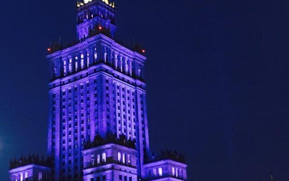 Dziś Pałac Kultury i Nauki znów rozbłyśnie na niebiesko w ramach poparcia osób z autyzmemu