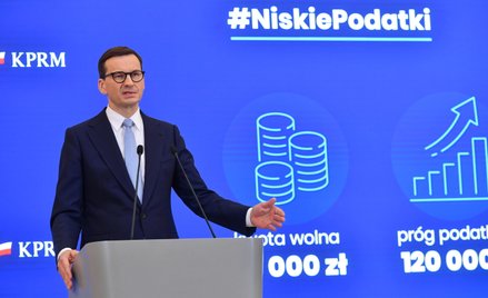 Premier Mateusz Morawiecki podczas konferencji prasowej w KPRM w Warszawie
