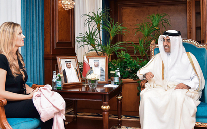 Wiceprzewodniczącą PE Ewę Kaili (na zdjęciu podczas spotkania z katarskim ministrem pracy 30 paździe