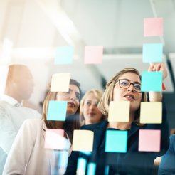 Jak skutecznie zatrzymać kluczowych pracowników?