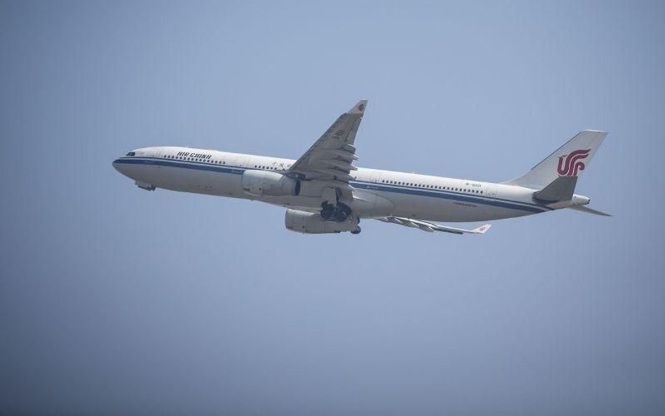 Pilot zapalił w kokpicie – pasażerowie przeżyli dramatyczne chwile