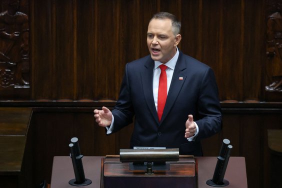 Karol Nawrocki podczas wygłaszania orędzia przed Zgromadzeniem Narodowym