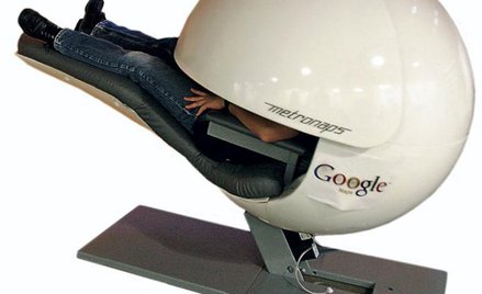 Takie kule do spania, stoją w siedzbie Google’a