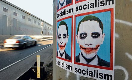 Antyobamowskie plakaty oraz gadżety zalewają Amerykę