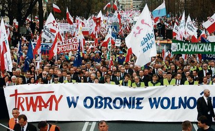 Zwolennicy telewizji Trwam zorganizowai 21 kwietnia wielką demonstrację w stolicy w obronie stacji