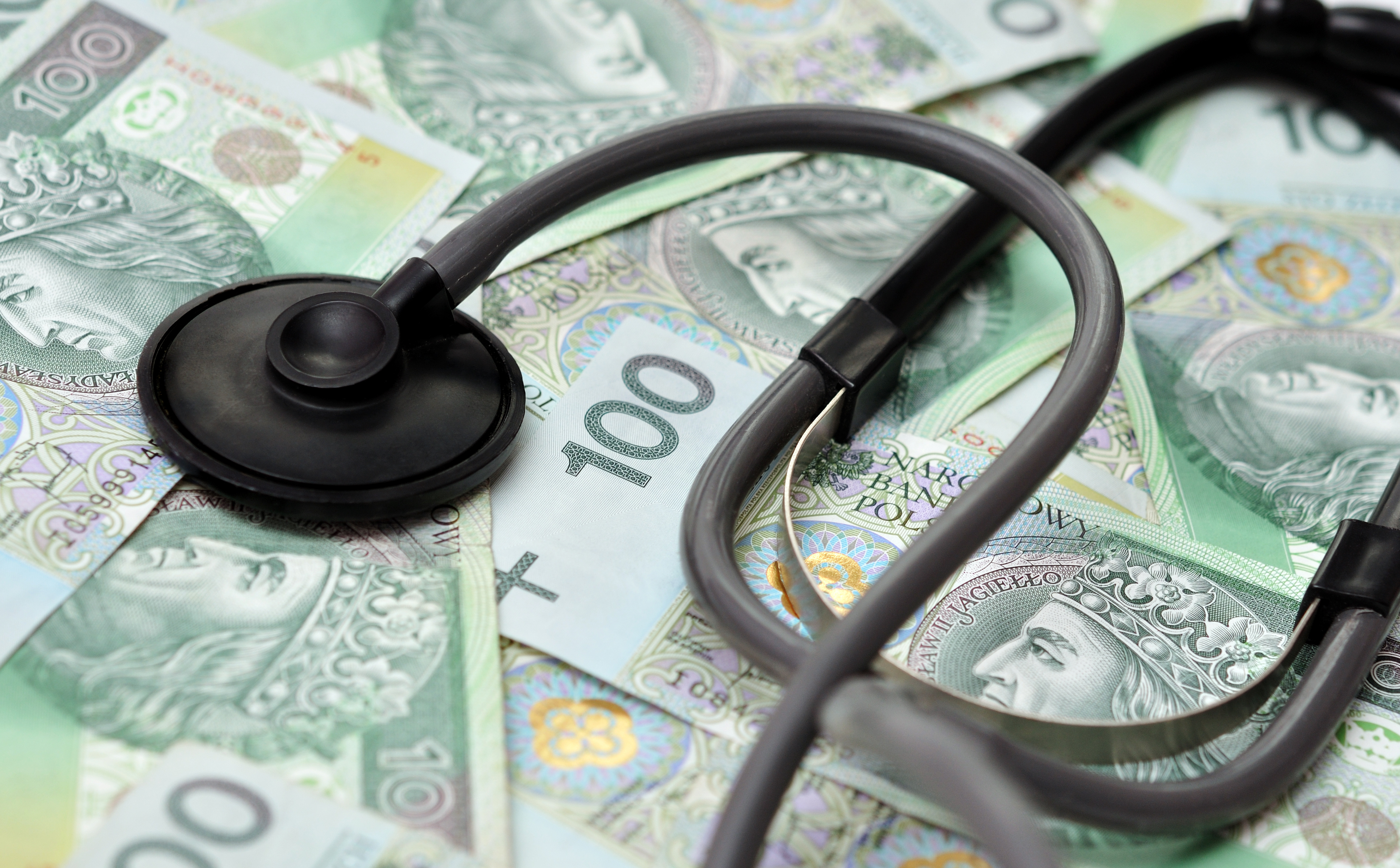 Lipcowe podwyżki dla pracowników ochrony zdrowia. AOTMiT zaczyna szacować koszty