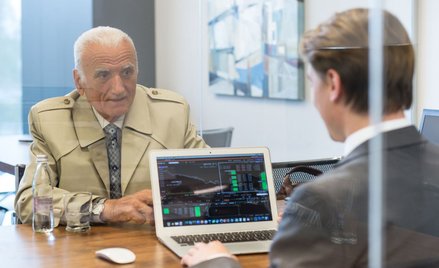 Wcisnąć seniorowi to, czego nie potrzebuje - o misselingu w usługach finansowych