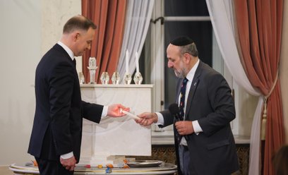 19.12.2022, w Pałacu Prezydenckim prezydent Andrzej Duda i naczelny rabin Polski Michael Schudrich w