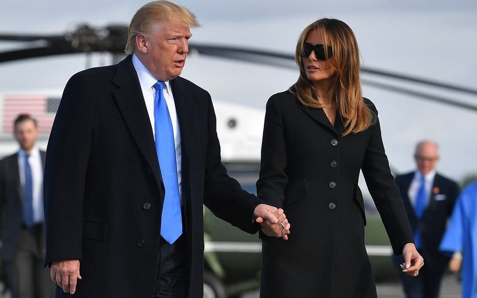 Donald Trump i Melania Trump na lotnisku w Shannon w Irlandii