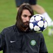 Giorgios Samaras z Celticu podczas sesji treningowej przed jutrzejszym meczem w Turynie