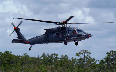 Prototypowy śmigłowiec Sikorsky HH-60W podczas prób w locie. Fot./Lockheed Martin.
