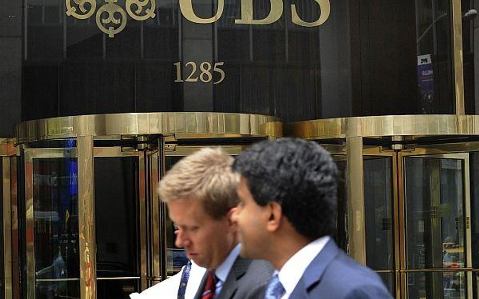 UBS znów przyciąga pieniądze