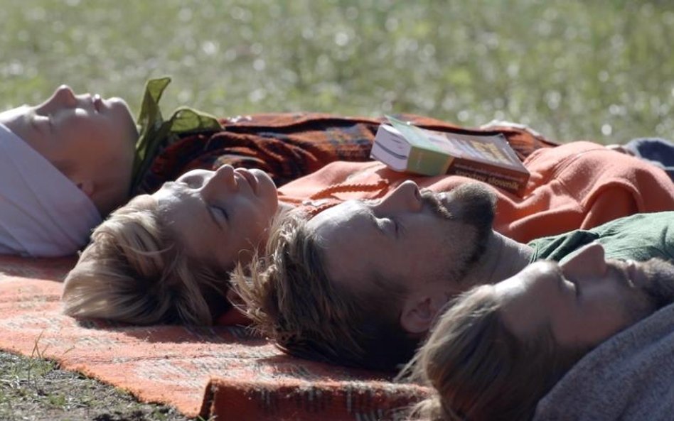 Wieś pływających krów, reż. i prod. Katarzyna Trzaska; Zygizaga