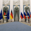 Władimir Putin straszy i obiecuje