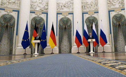 Władimir Putin straszy i obiecuje