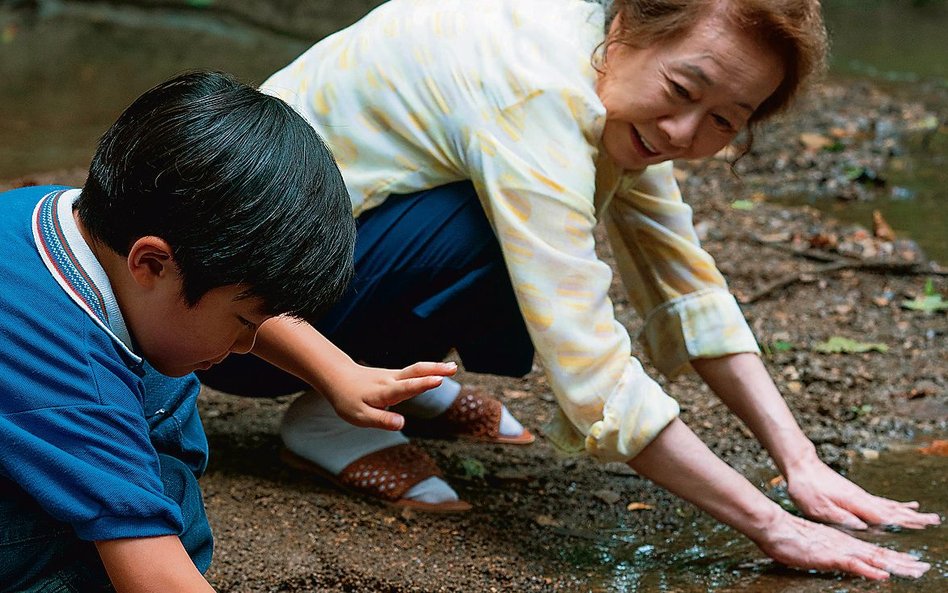 Nagrodzona Oscarem za rolę drugoplanową w „Minari” Yuh-Jung Youn ze swym filmowym wnuczkiem Davidem