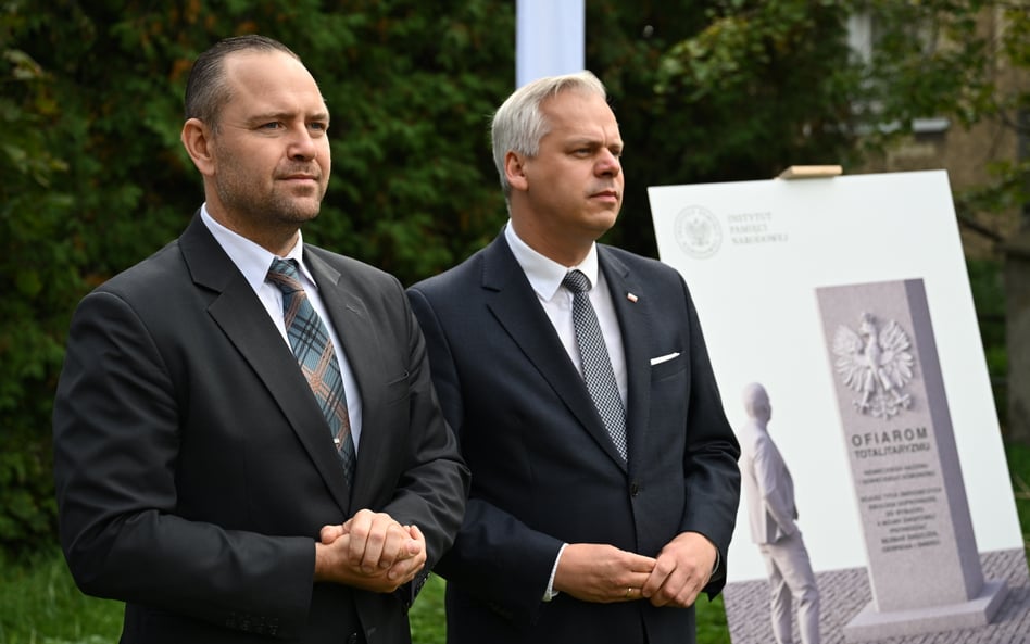 Karol Rabenda (z prawej) w kampanii był członkiem sztabu Karola Nawrockiego i odpowiadał m.in. za sp