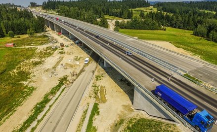 Po szybkich drogach jedzie się wolniej
