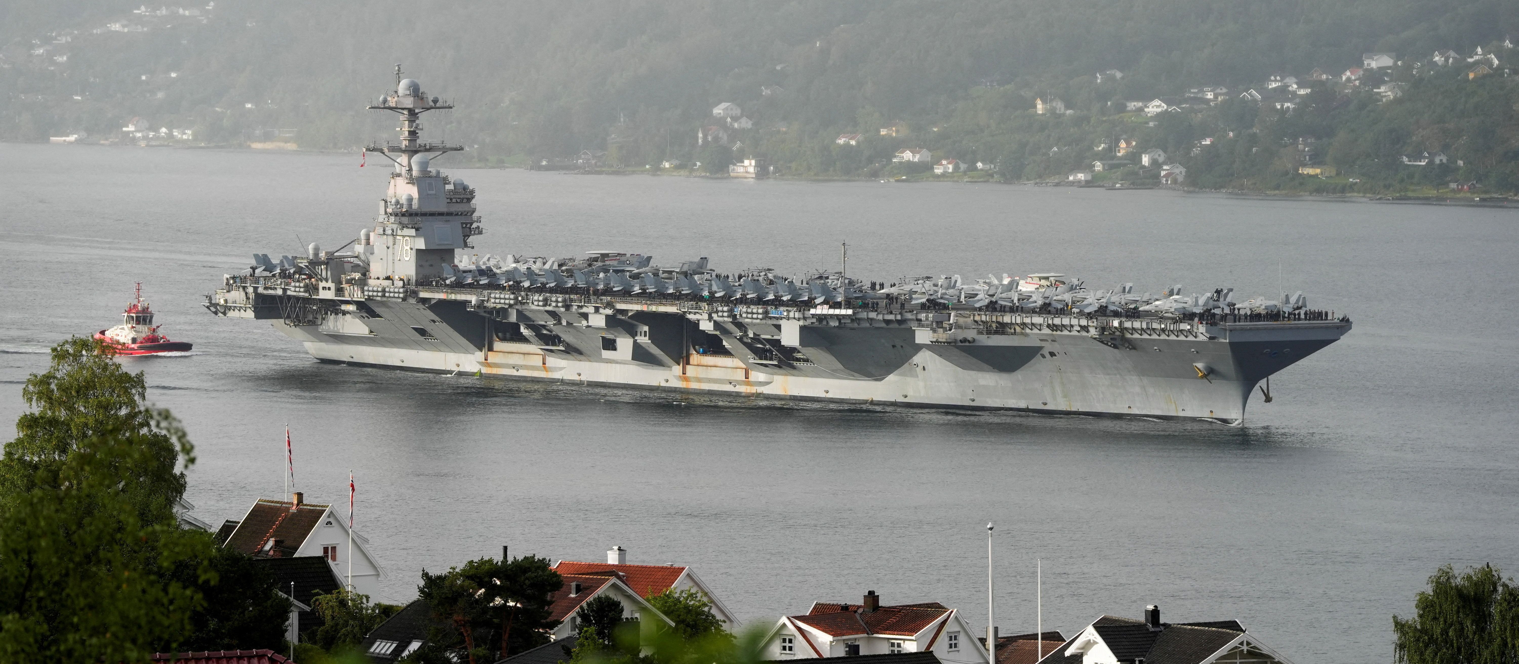 Amerykanie pokazują żółtą kartkę Donaldowi Trumpowi. Chodzi o ataki na łodzie z narkotykami