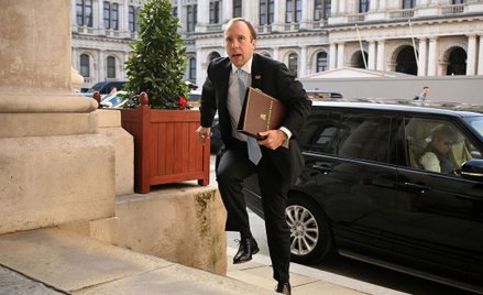 Rząd Johnsona poprosi studentów, by nie wracali na święta?