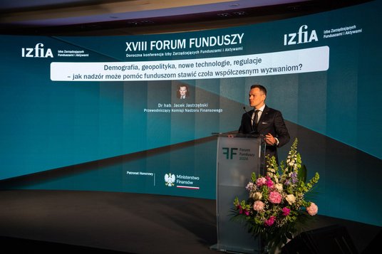 Podczas konferencji nie mogło zabraknąć głosu nadzoru. Szef KNF Jacek Jastrzębski zdeklarował m.in.,