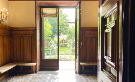 Winnica przylegająca do Casa Atellani obsadzona jest tymi samymi szczepami winorośli, które – zdanie