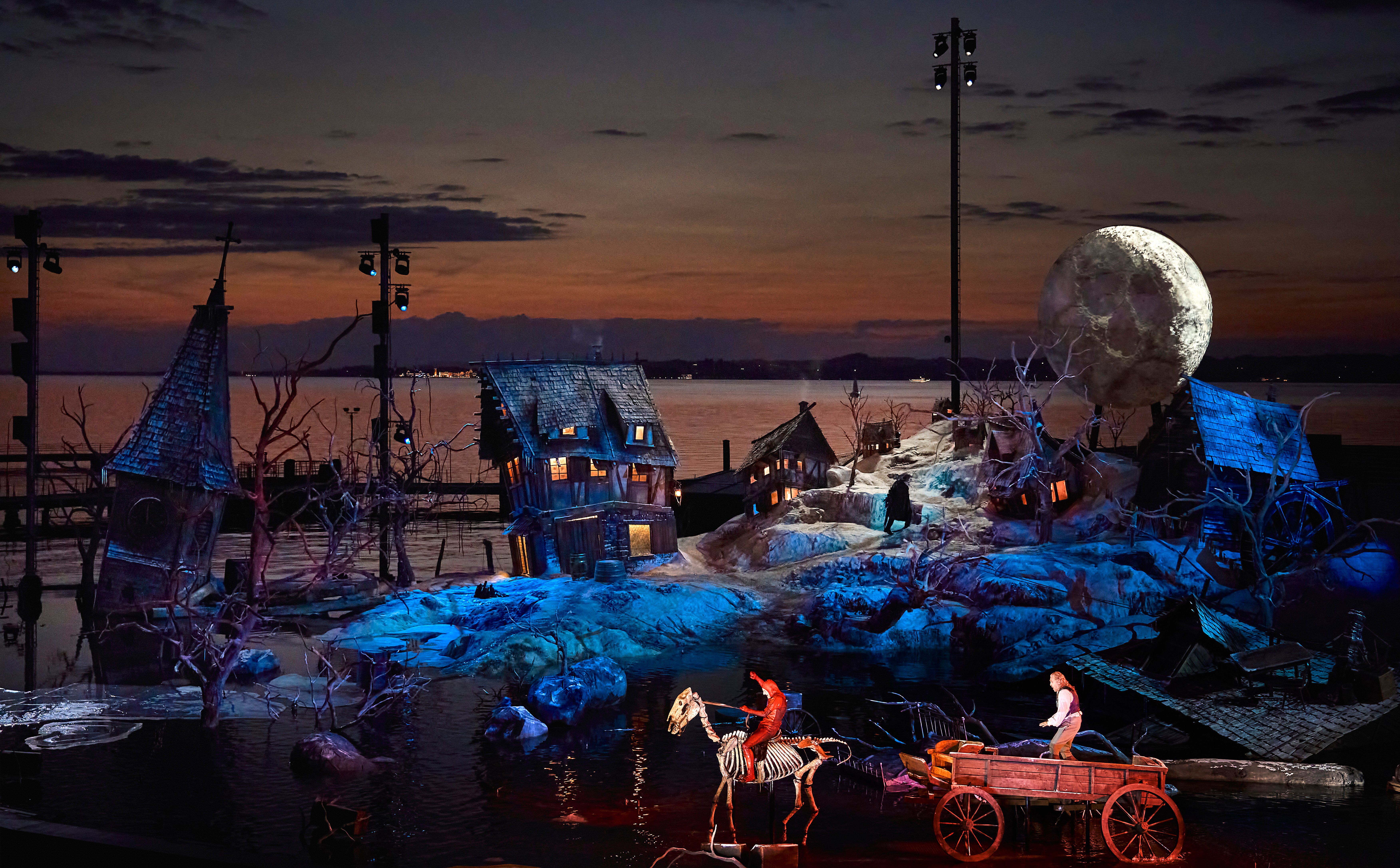 Zamek Królewski: Ogrody Muzyczne proponują fajerwerki, cudowne kobiety i opery na wodzie