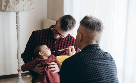 Polskie prawo jednak nie dostrzeże dzieci z tęczowych rodzin