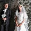 Emir Kusturica (Kosta) i Monica Bellucci (Panna młoda).