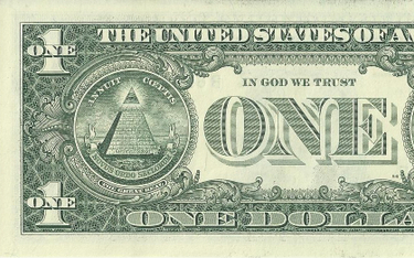 Na odwrocie amerykańskiego banknotu jednodolarowego po lewej stronie umieszczono „wszechwidzące oko”