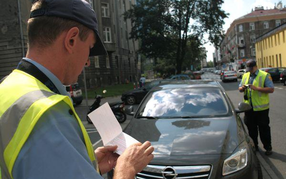 Co robić, kiedy zatrzyma drogówka