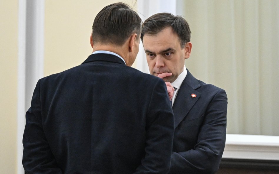 Minister finansów i gospodarki Andrzej Domański przed rozpoczęciem posiedzenia rządu w KPRM w Warsza