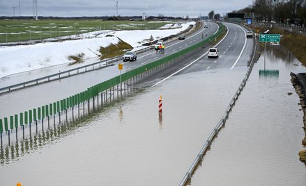 Polska doświadcza skutków odwilży. Na zdjęciu zalana trasa S6