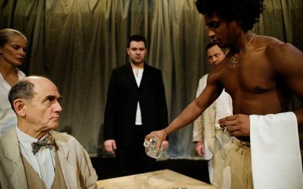 W „Dziennikach” według Witolda Gombrowicza – na scenie gwiazdorska obsada.